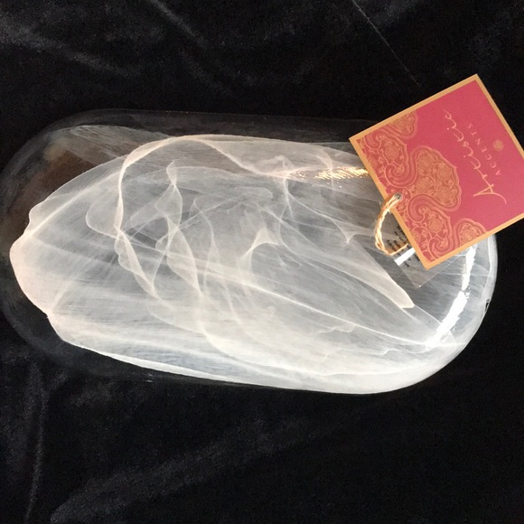 Glass Dish white with white etchings NWT - Picture 3 of 3